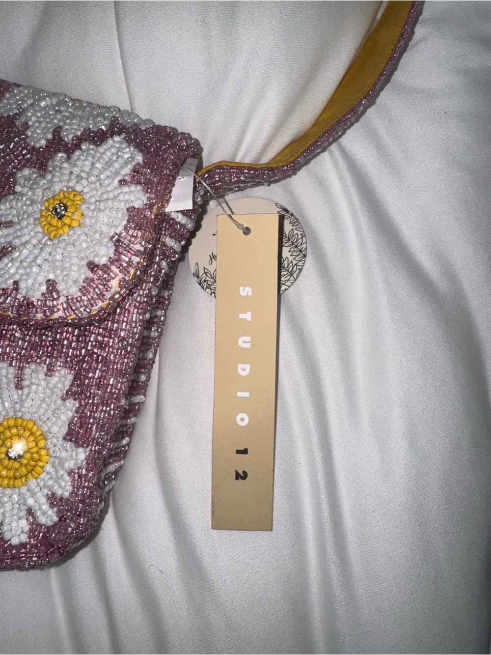 White Daisy Beaded Shoulder Bag Handmade in India New with Tags - Picture 14 of 15